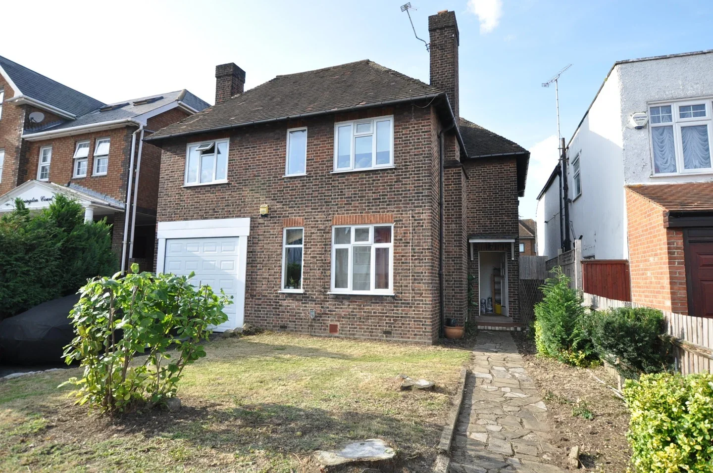 House Finchley Lane in Greater London