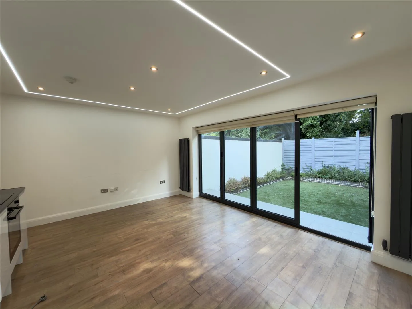 Flat Scarborough Road in Greater London