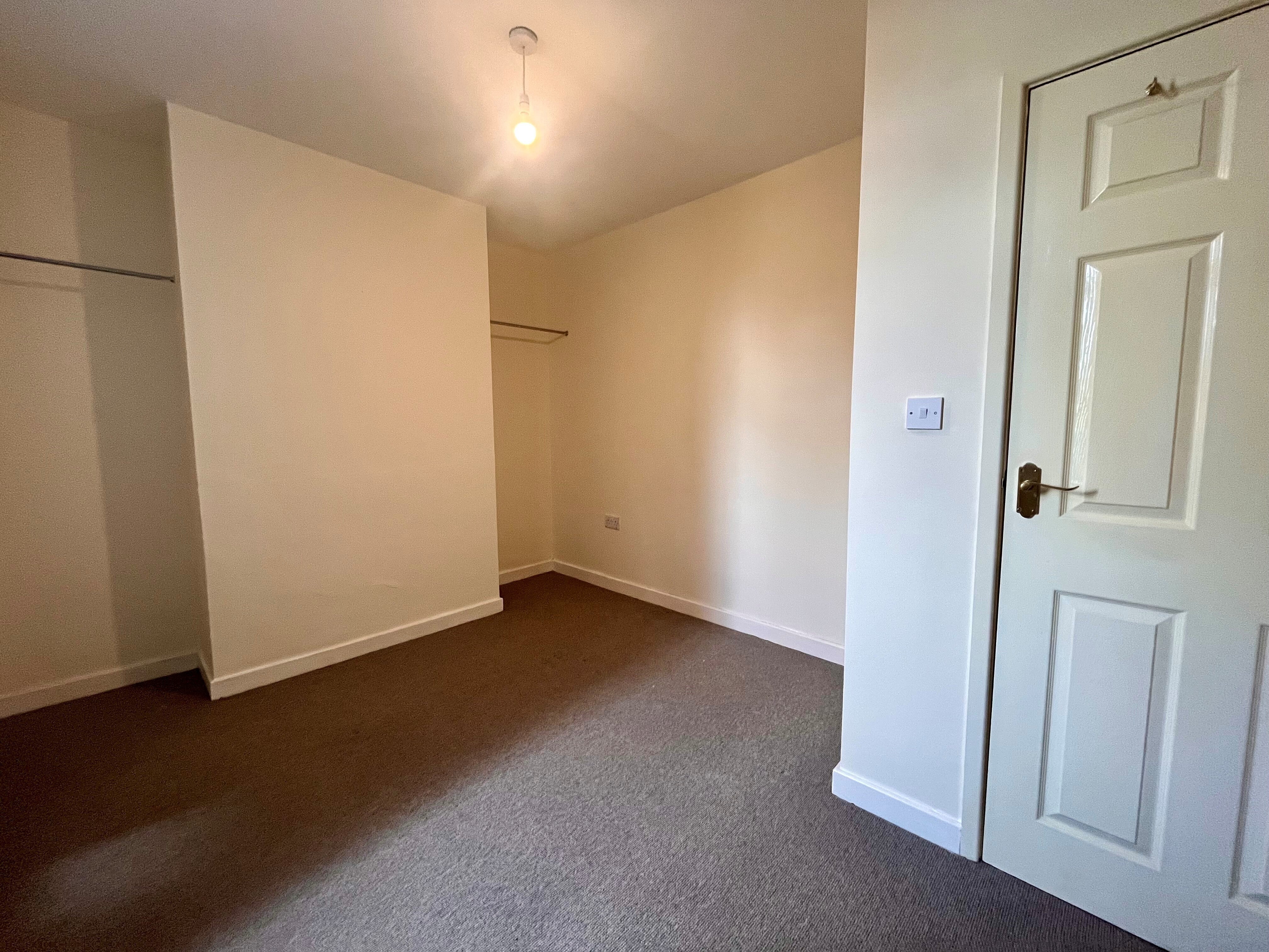 Flat Boythorpe Road in Chesterfield