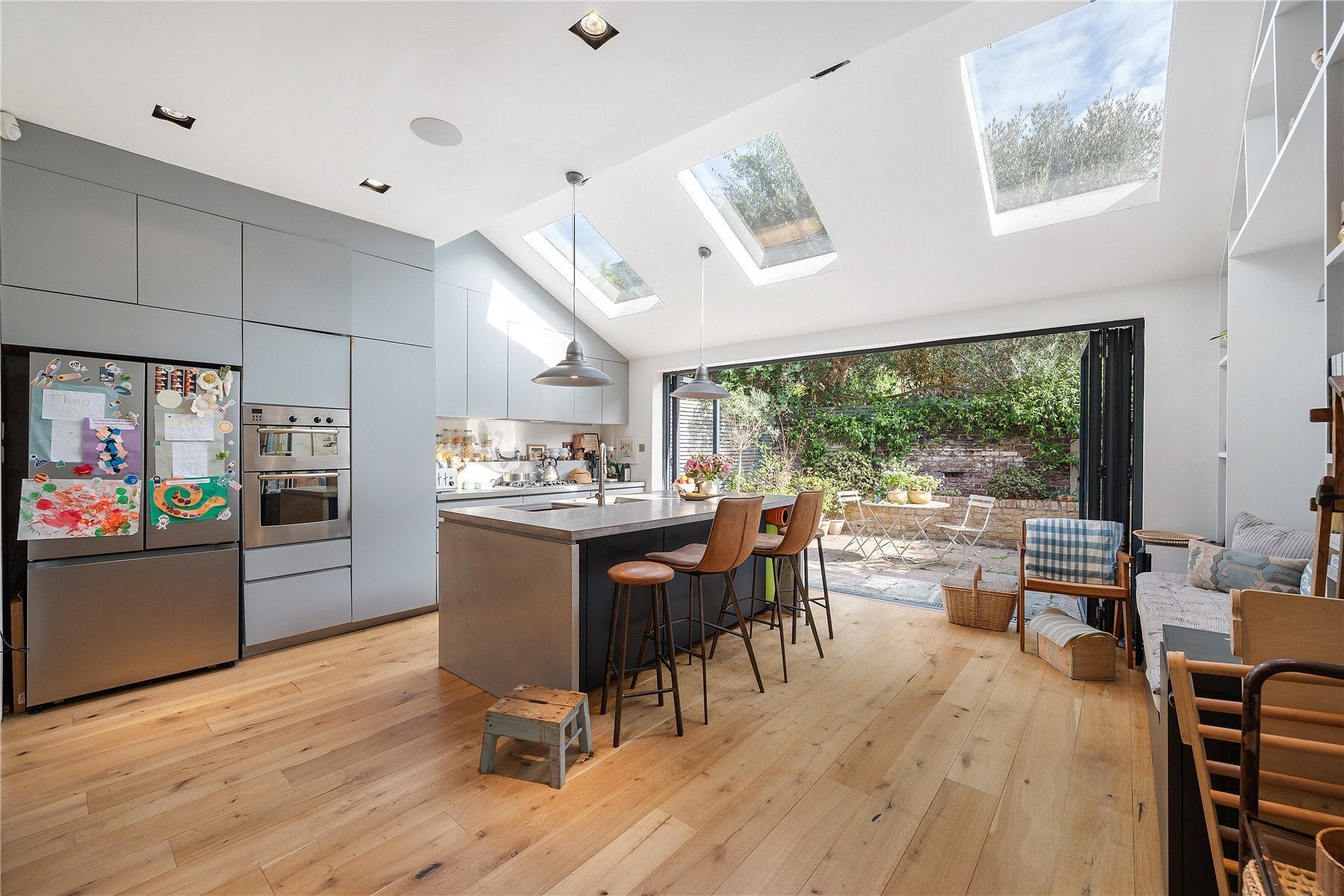 House Upham Park Road in Greater London