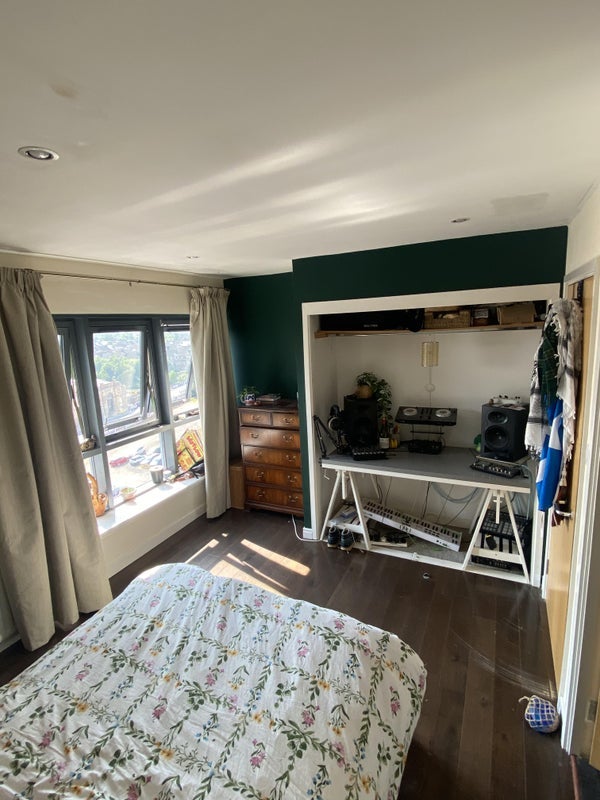 Room Pollokshaws Road in Glasgow