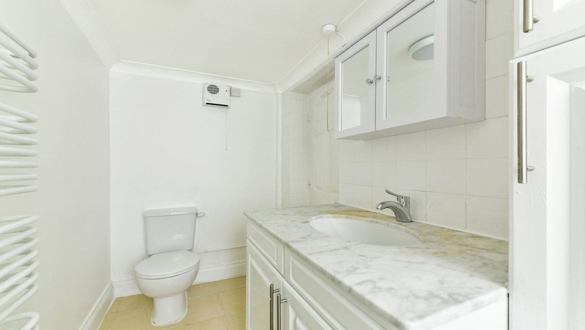 Flat Montrose Court in City of Westminster