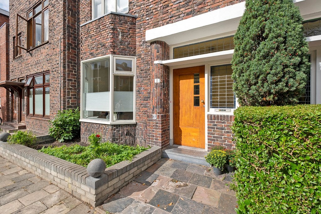 Huis Ernst Casimirlaan 57 in Groningen
