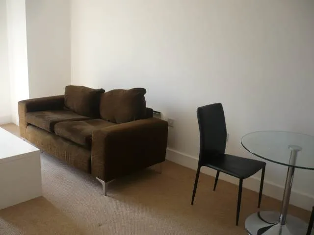 Flat Grattan Road in Bradford