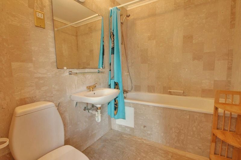 Room Rope Street in Greater London