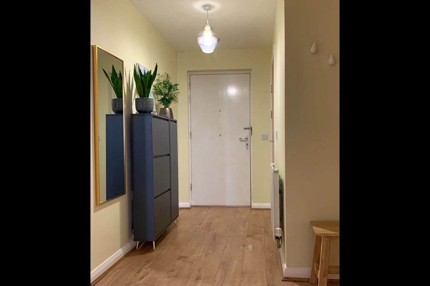 Flat Daneland Walk in Greater London