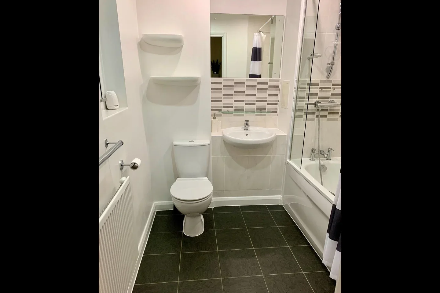 Flat Daneland Walk in Greater London