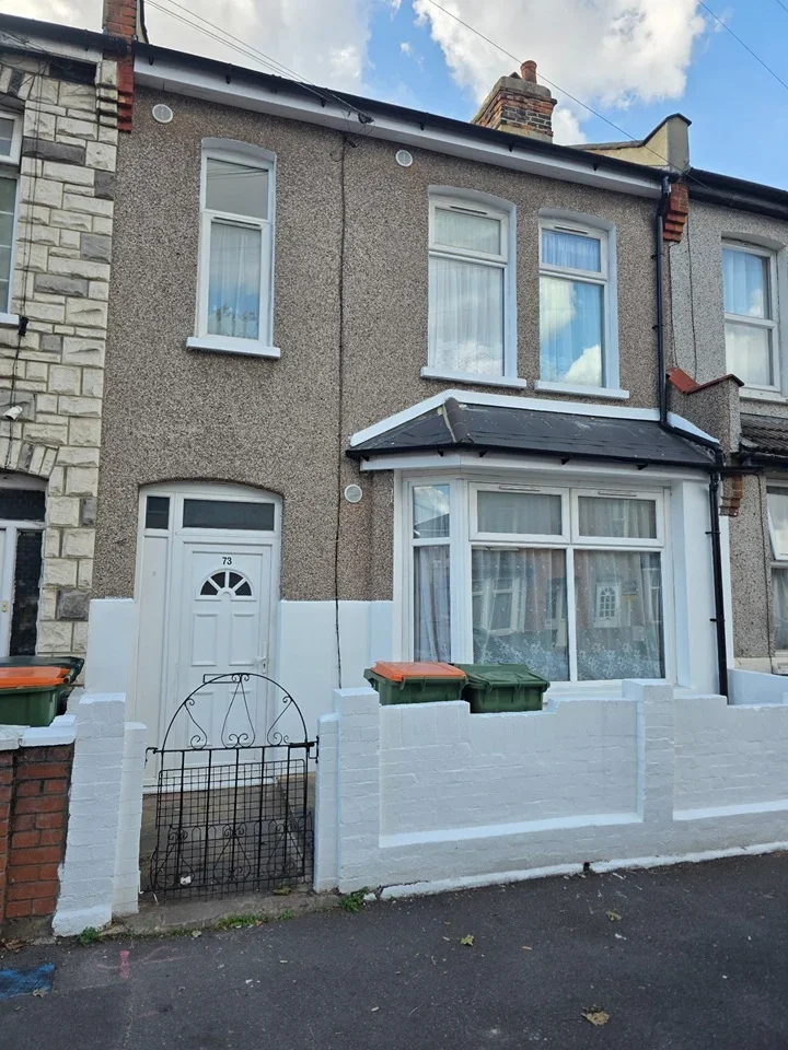 House Leigh Road in Greater London