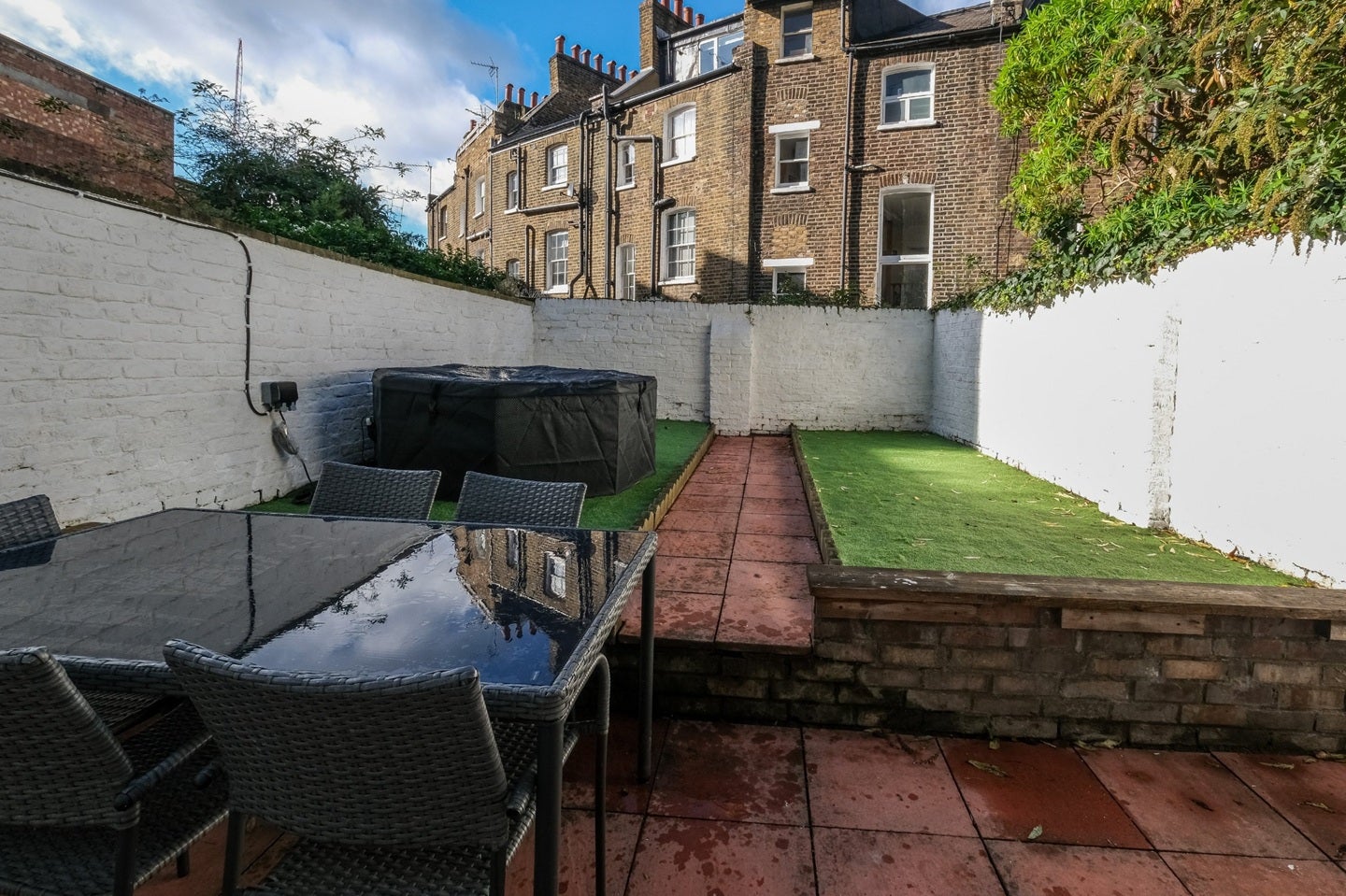 House Northdown Street in Greater London