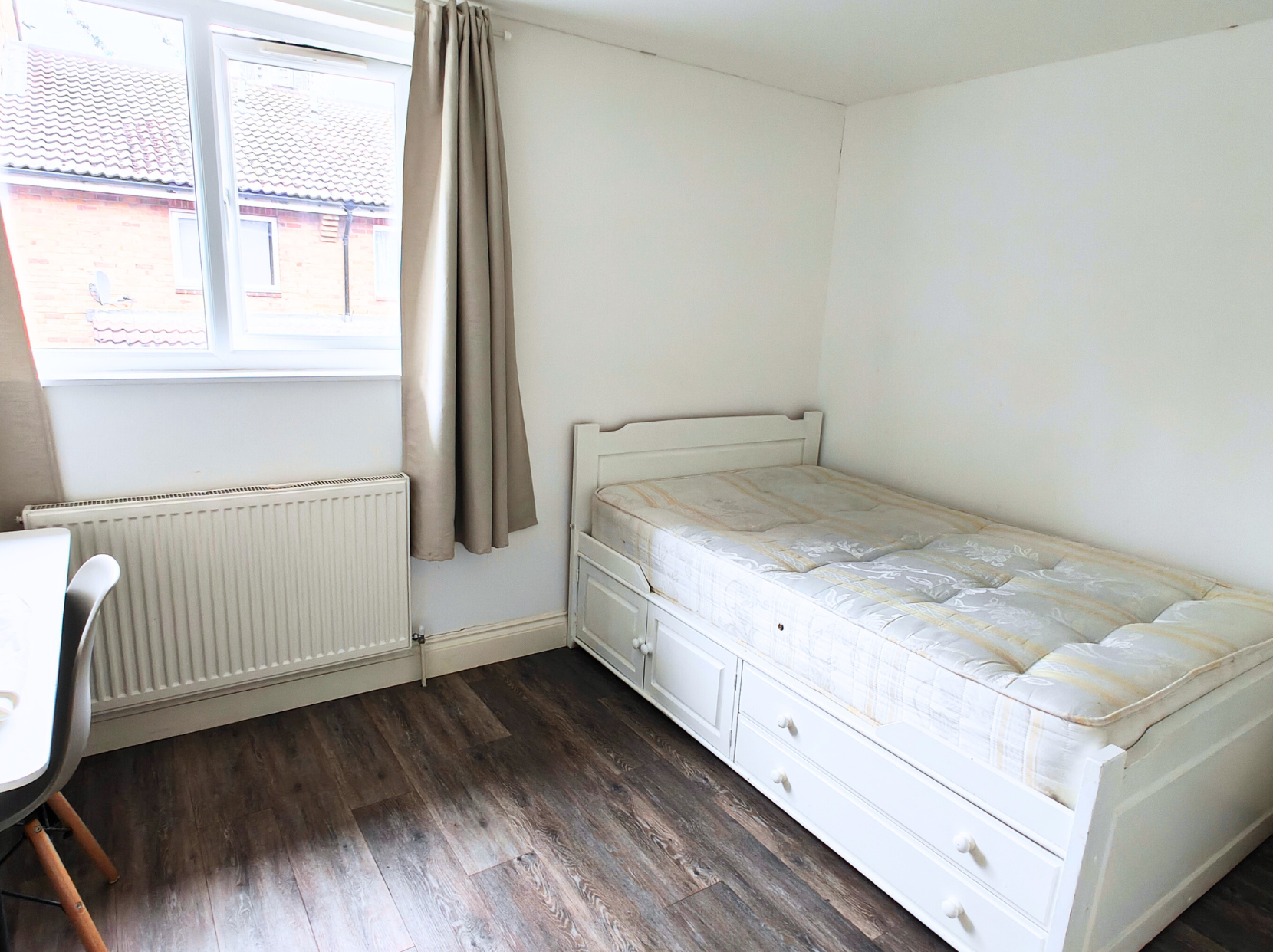 Room Penton Place in Greater London