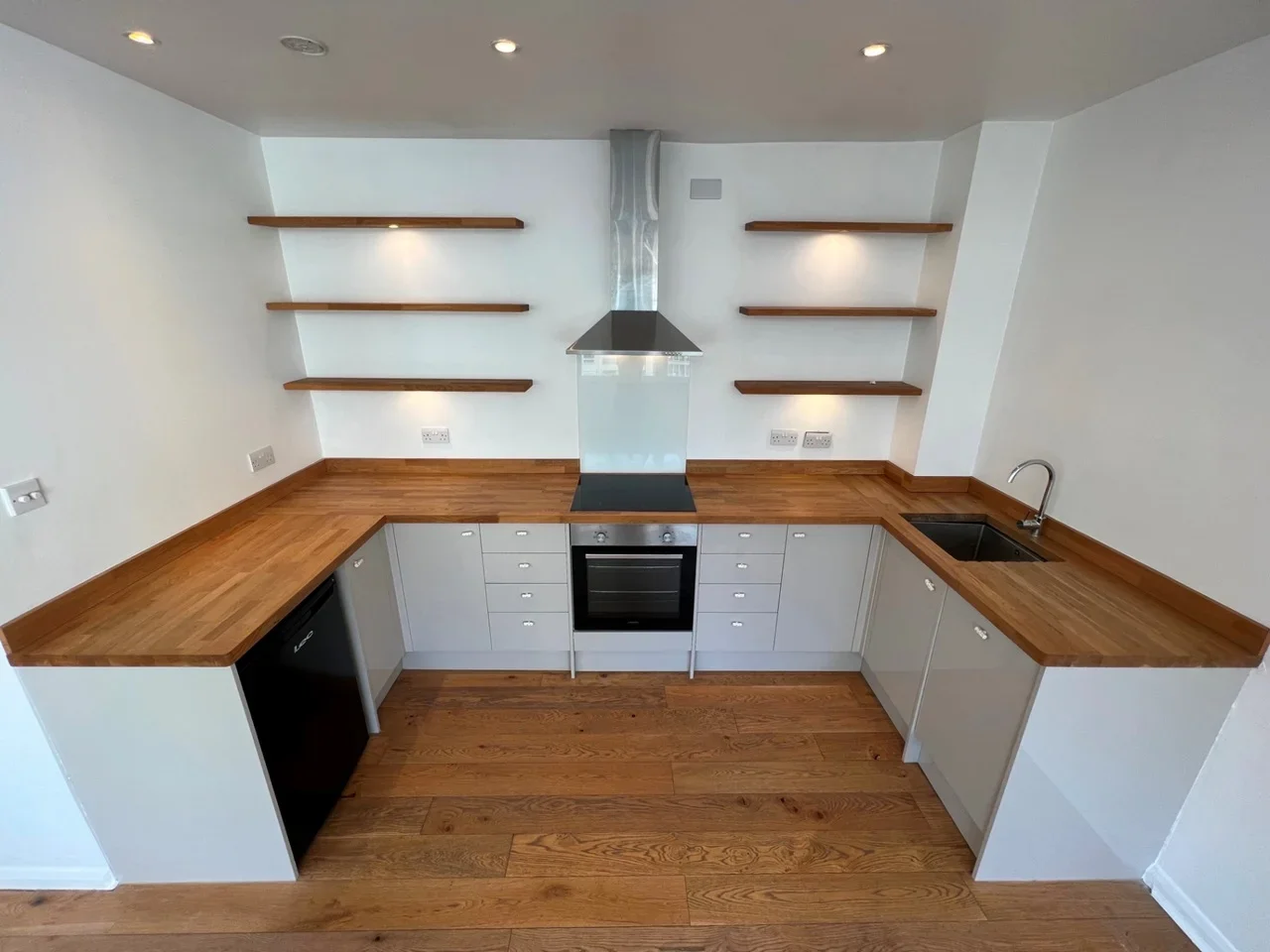 Flat Newington Causeway in Greater London