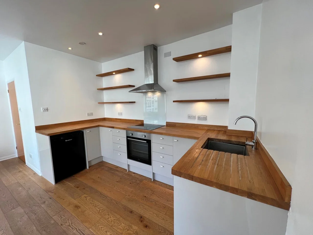 Flat Newington Causeway in Greater London