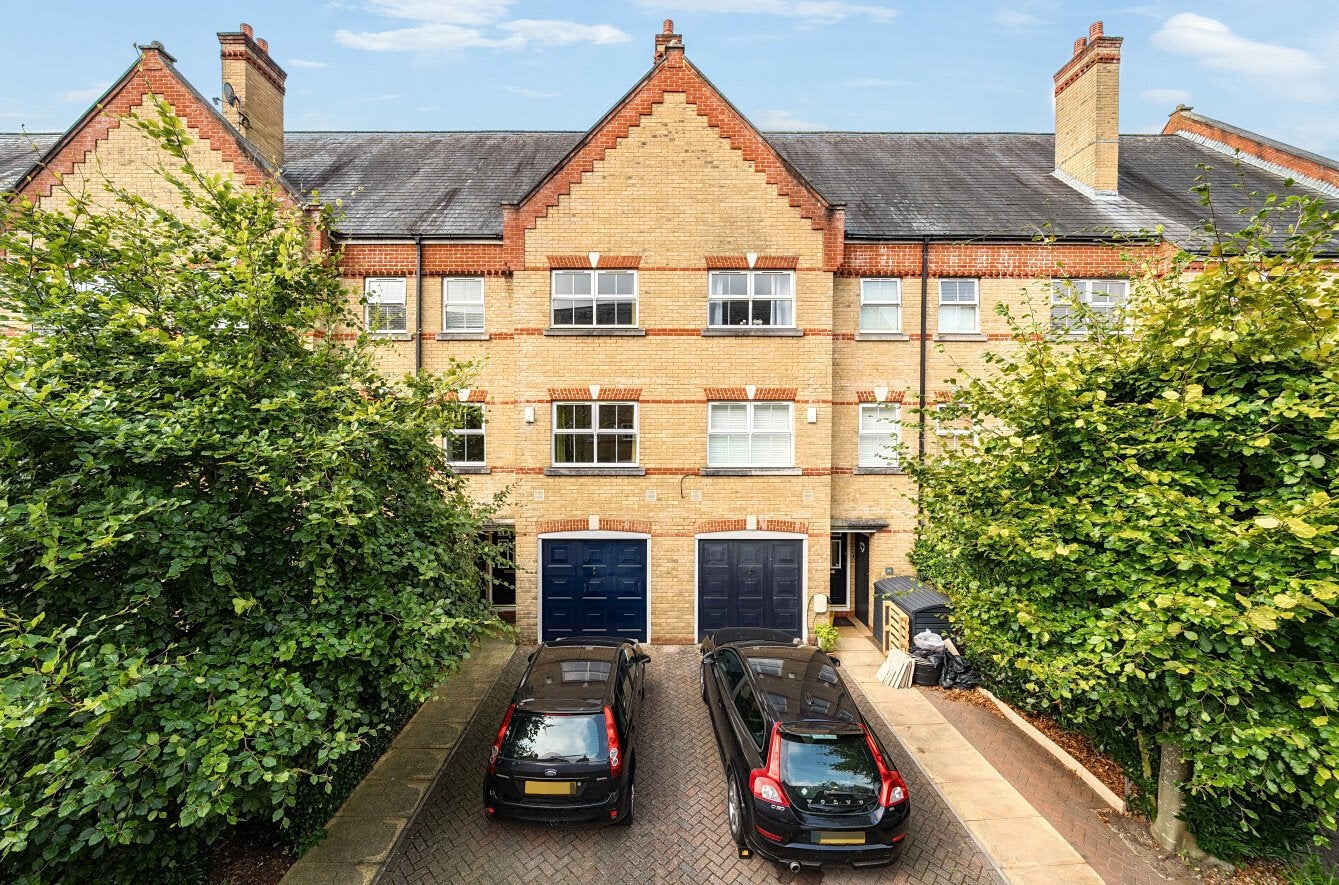 House Silistria Close in Woking