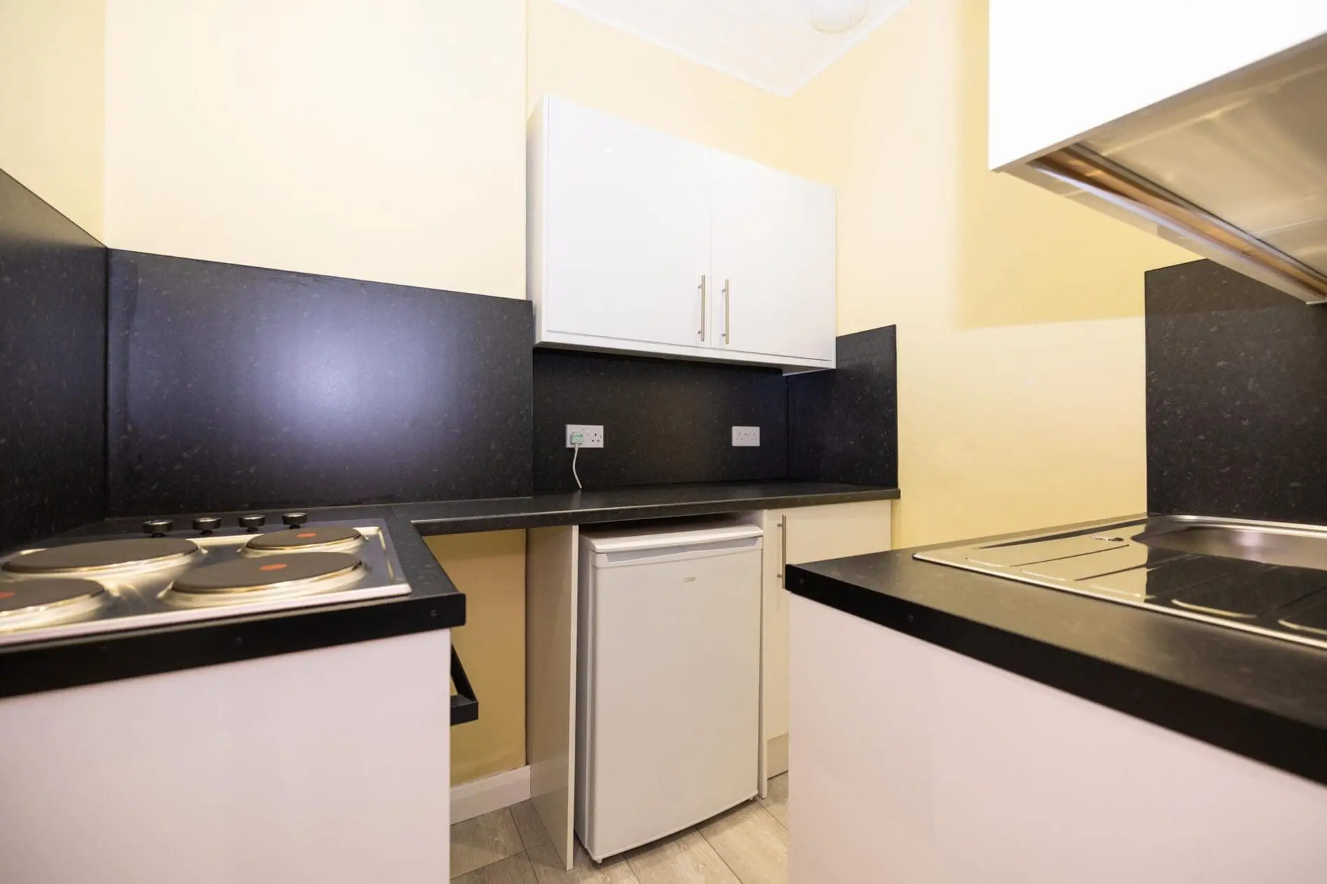Flat Downfield Place in City of Edinburgh