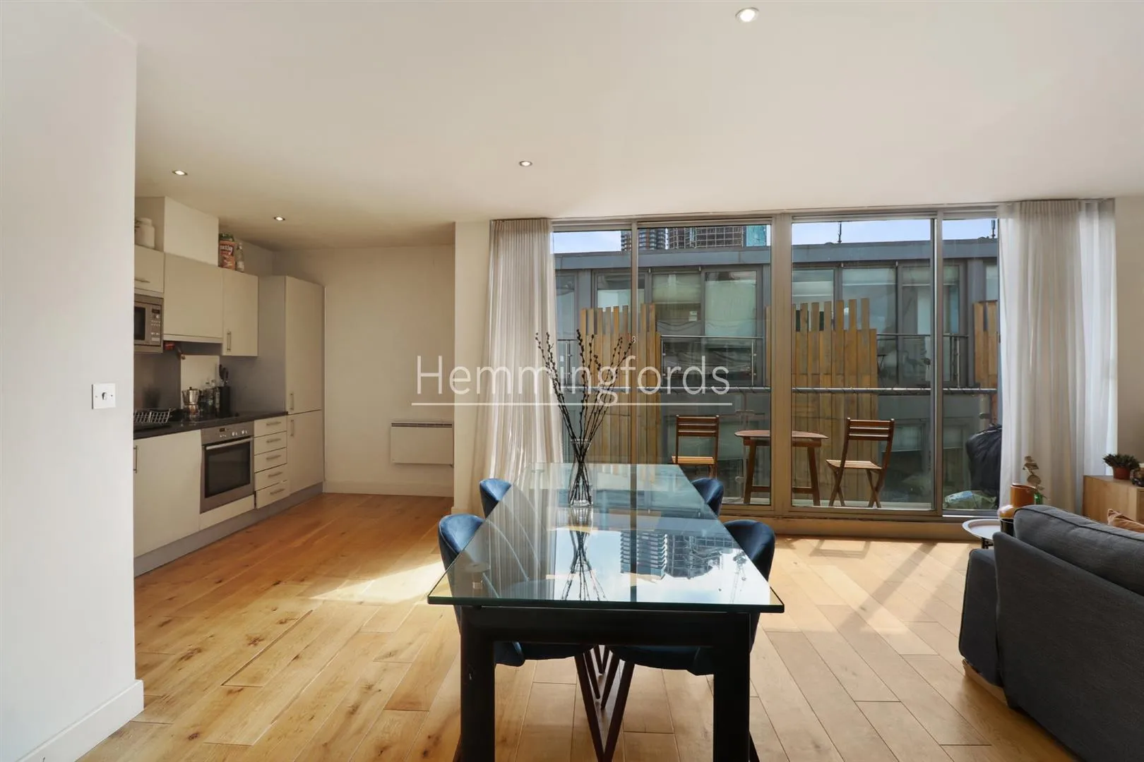 Flat Dereham Place in Greater London