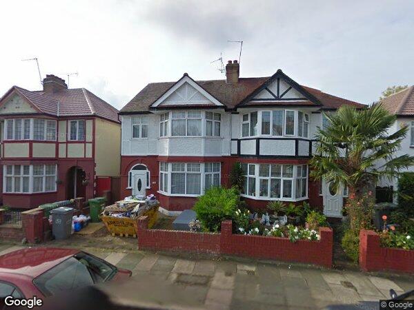 House Elmstead Avenue in Greater London