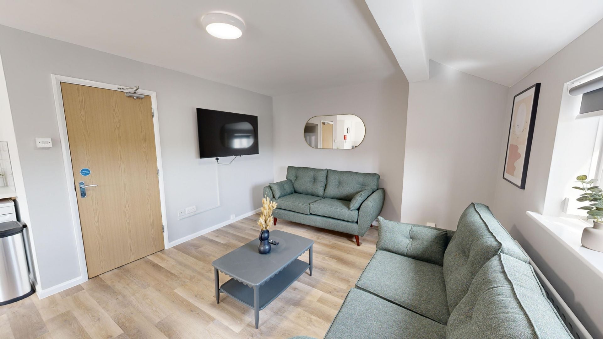 Flat Russell Street in Nottingham