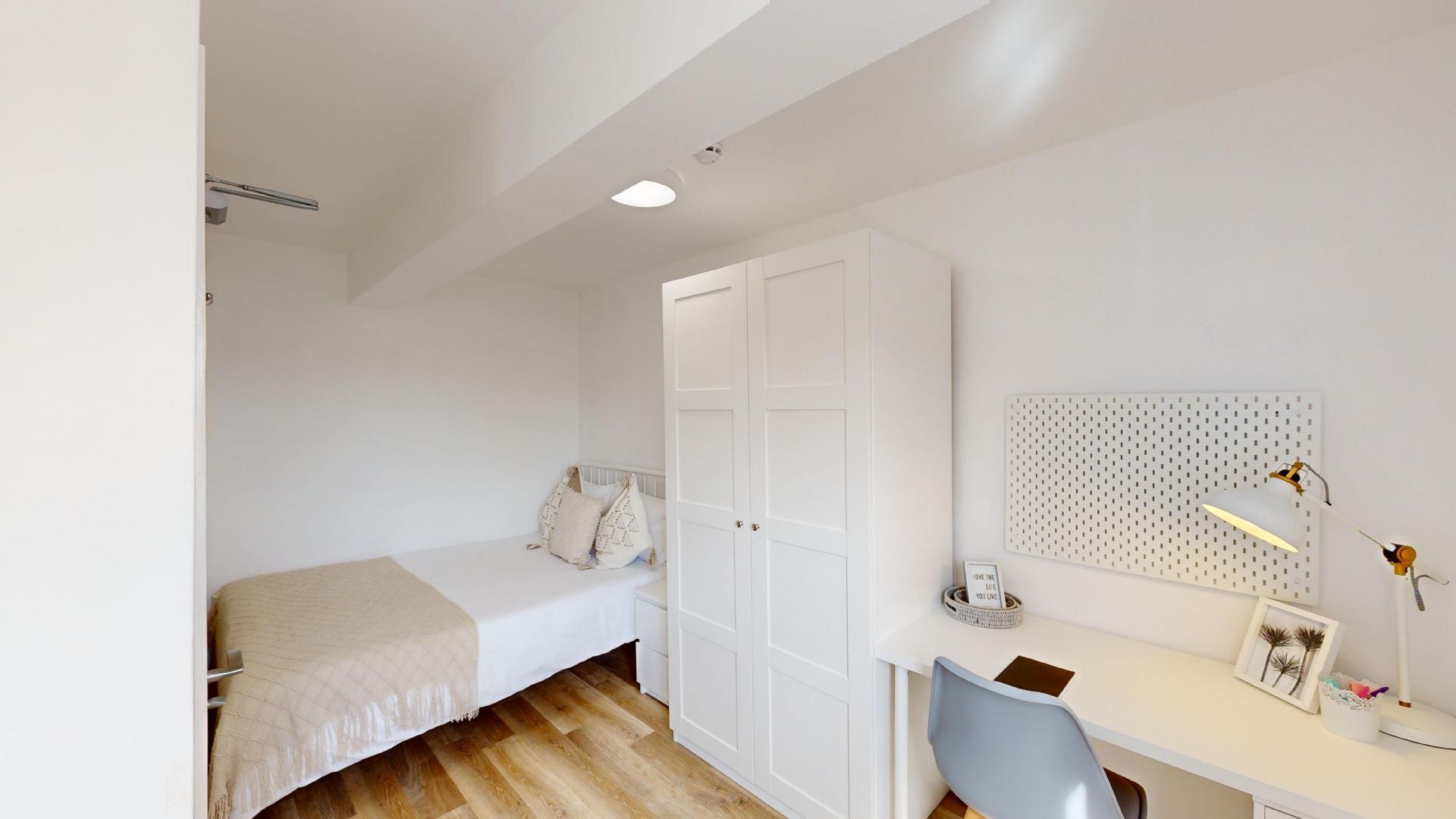 Flat Russell Street in Nottingham