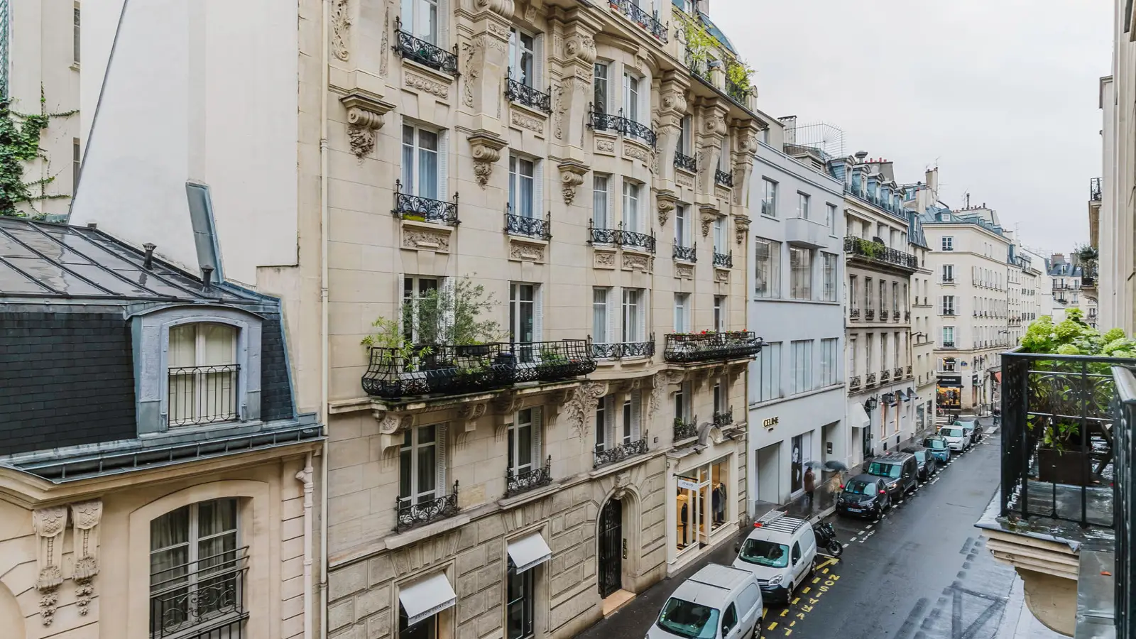 Appartement Rue des Saints-Pères à Paris