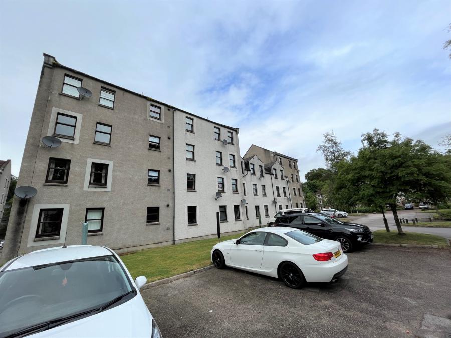 Flat Millside Terrace in Aberdeen City
