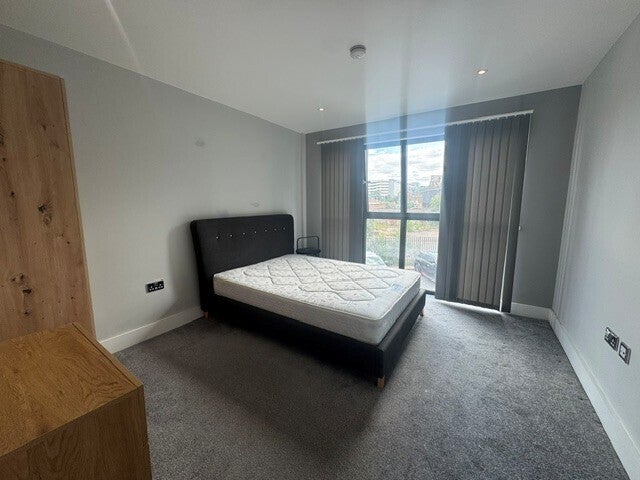 Flat Bowmars Lane in Leicester