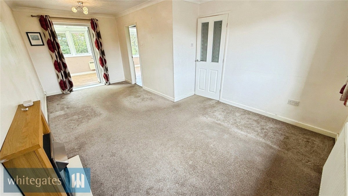 House Elstead Close in Barnsley