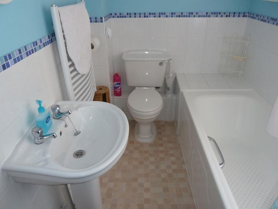 Flat Basingstoke Road in Riseley