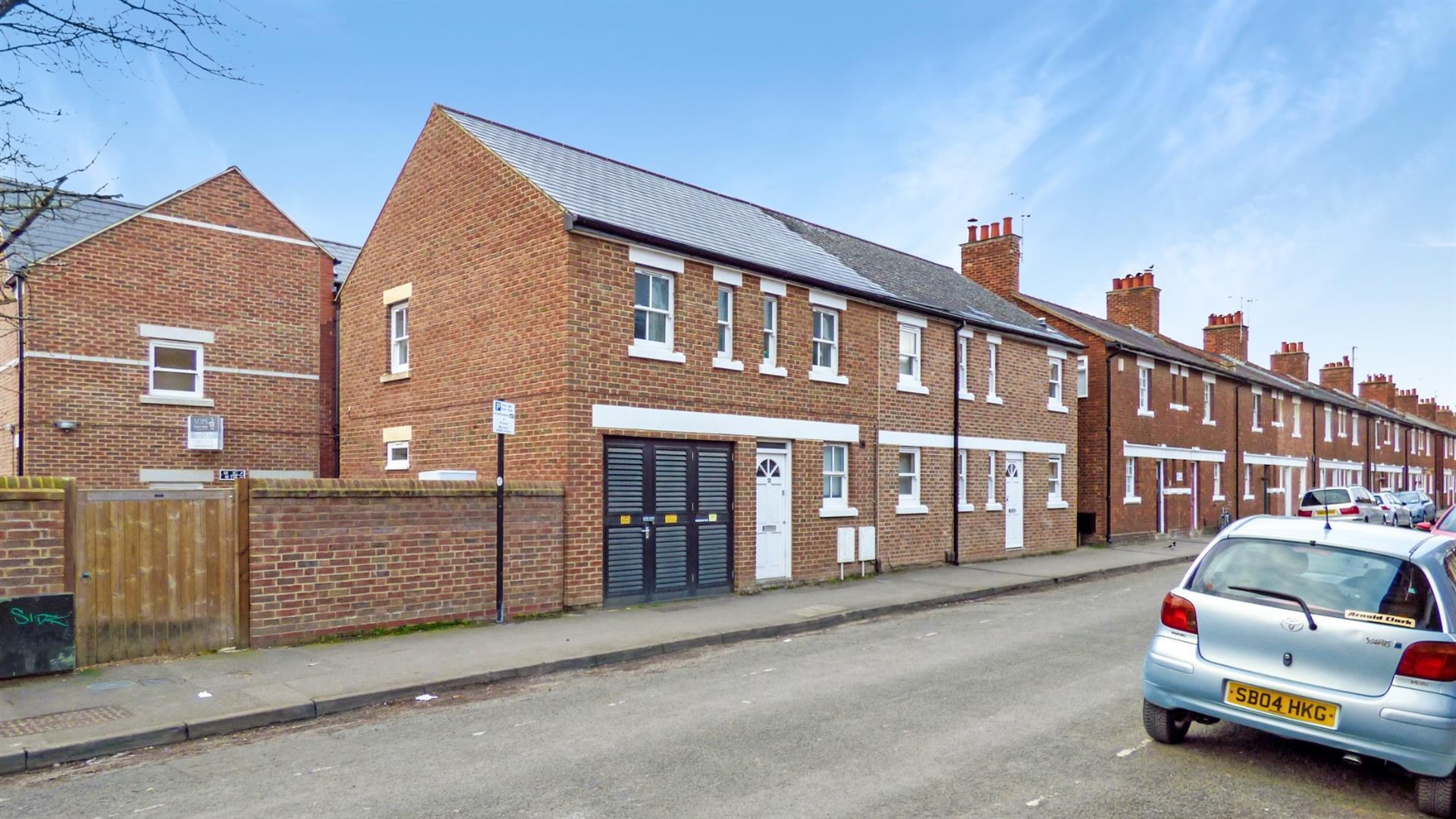 Flat Hayfield Road in Oxford