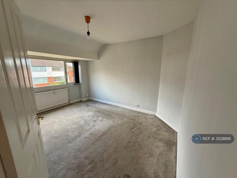 House Birfed Crescent in Leeds