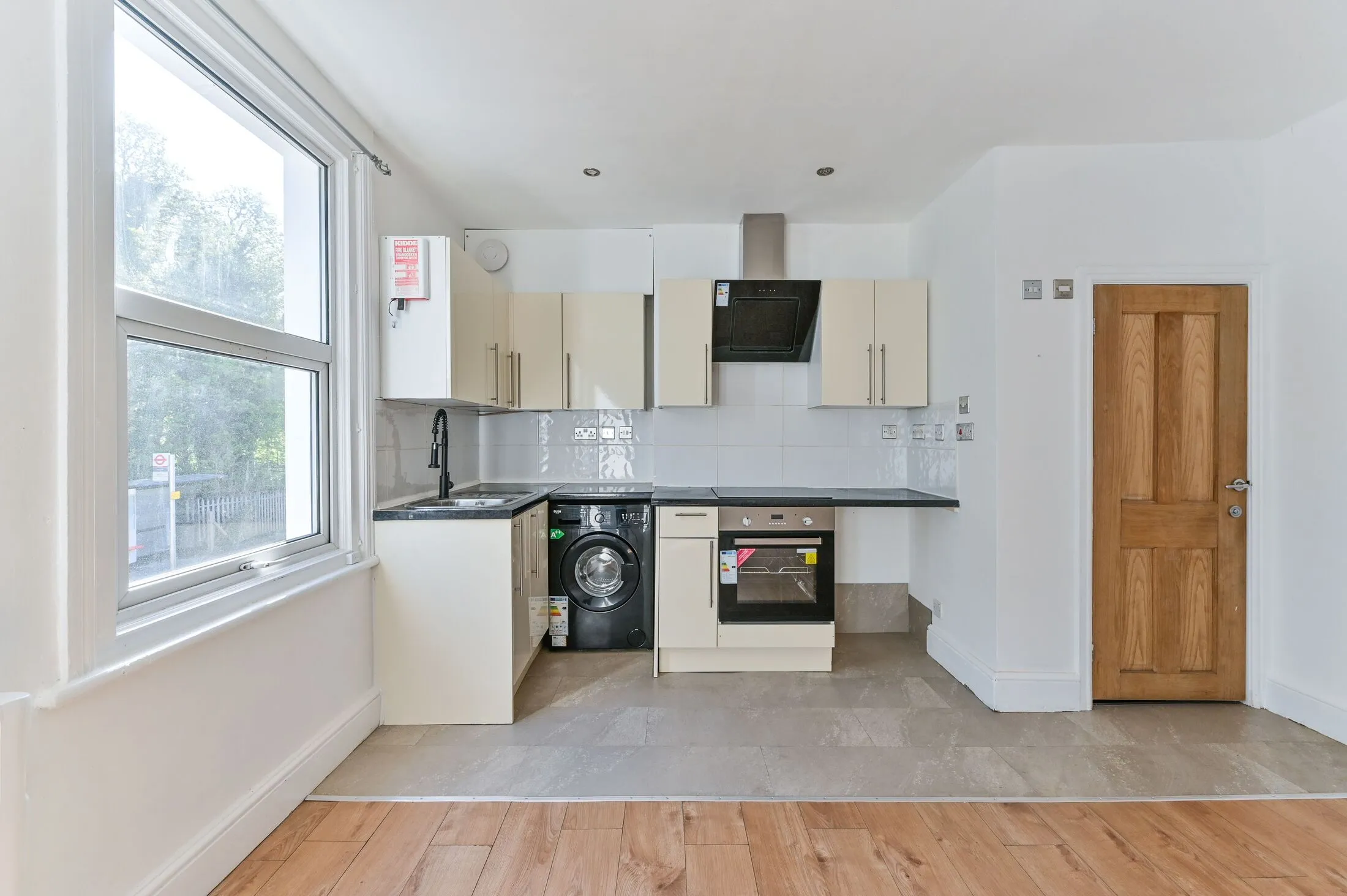 Flat Greenacre Place in Greater London
