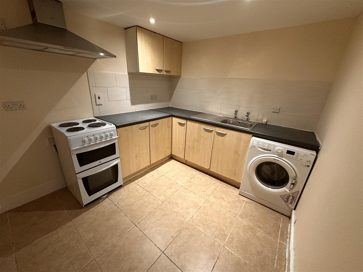 Flat Hughenden Road in St Leonards