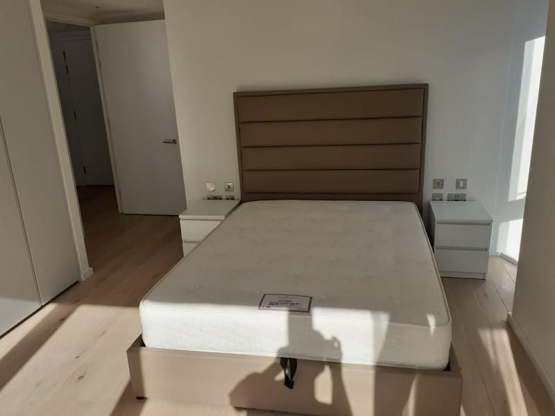 Flat Waterson Street in Greater London
