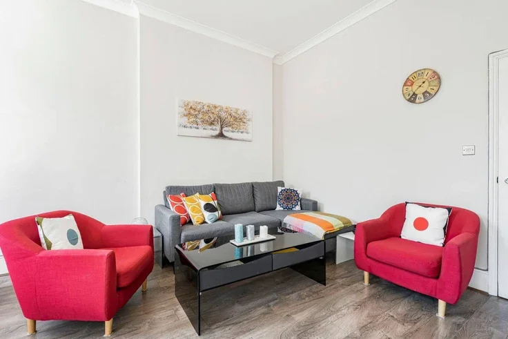 Flat Nevern Square in Greater London