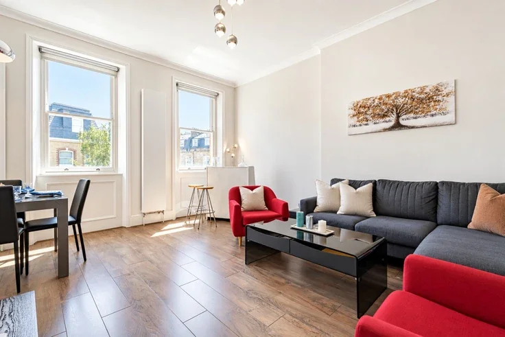Flat Nevern Square in Greater London