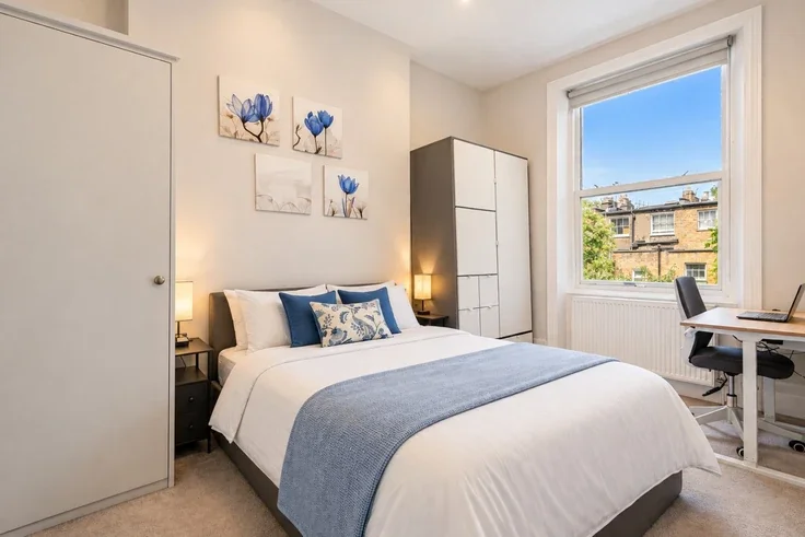 Flat Nevern Square in Greater London