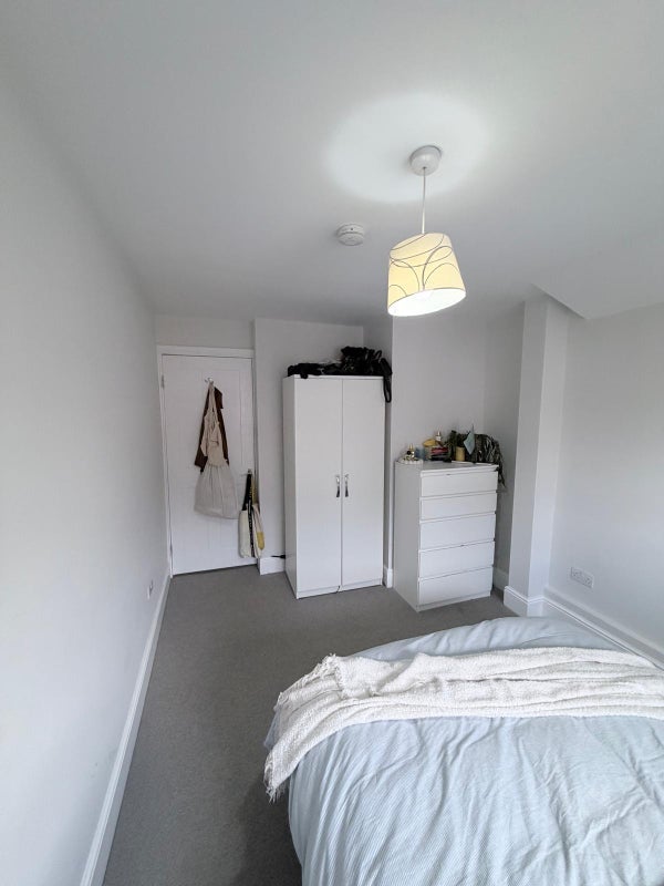 Room Gilstead Road in Greater London