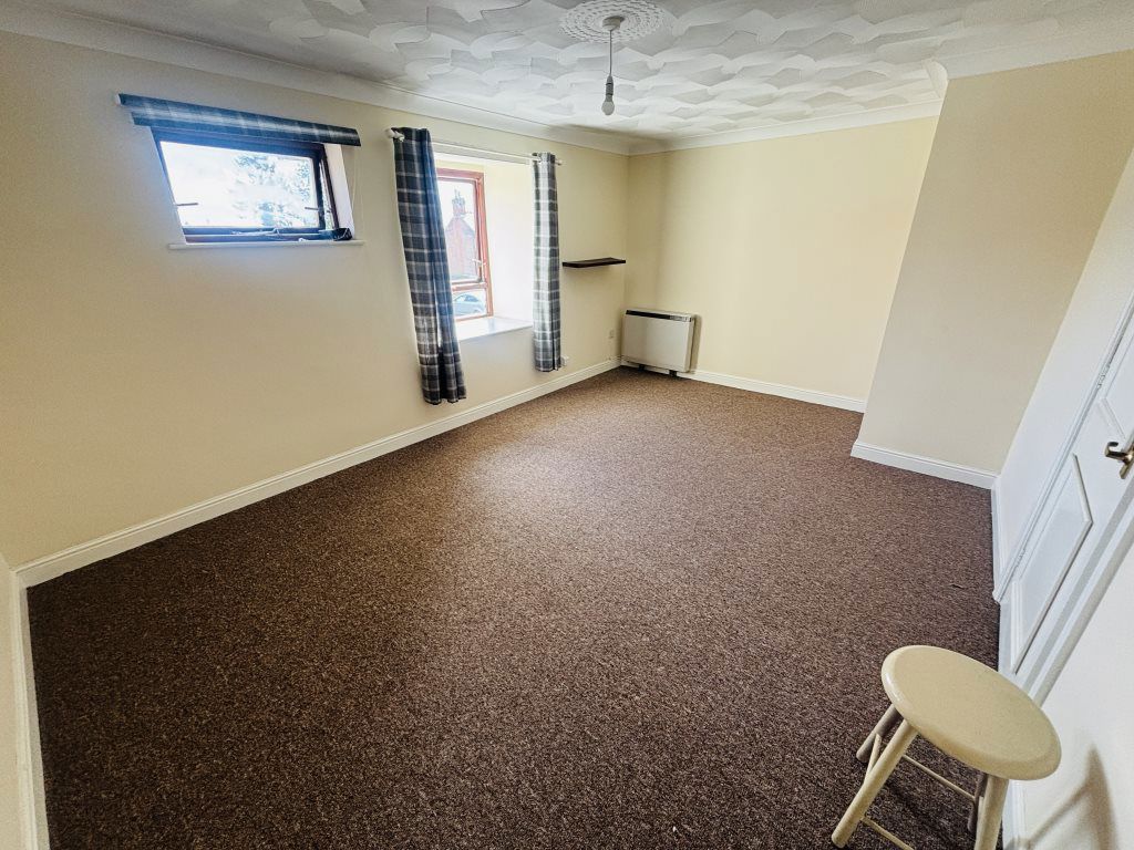 Flat St Thomas Drive in Witham Town