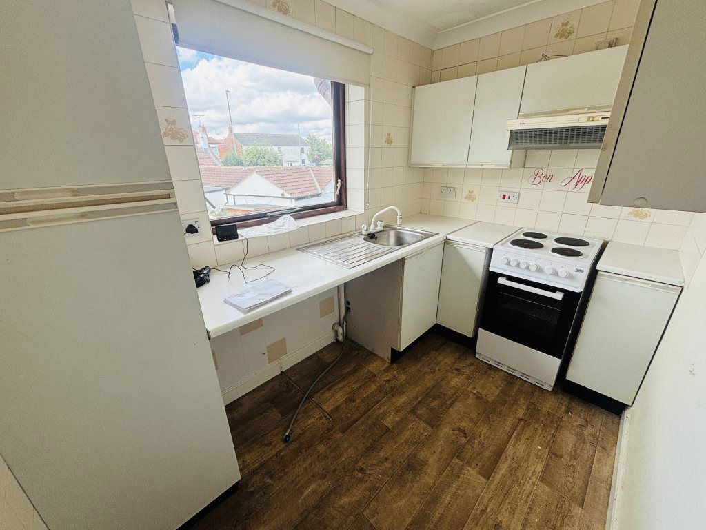Flat St Thomas Drive in Witham Town