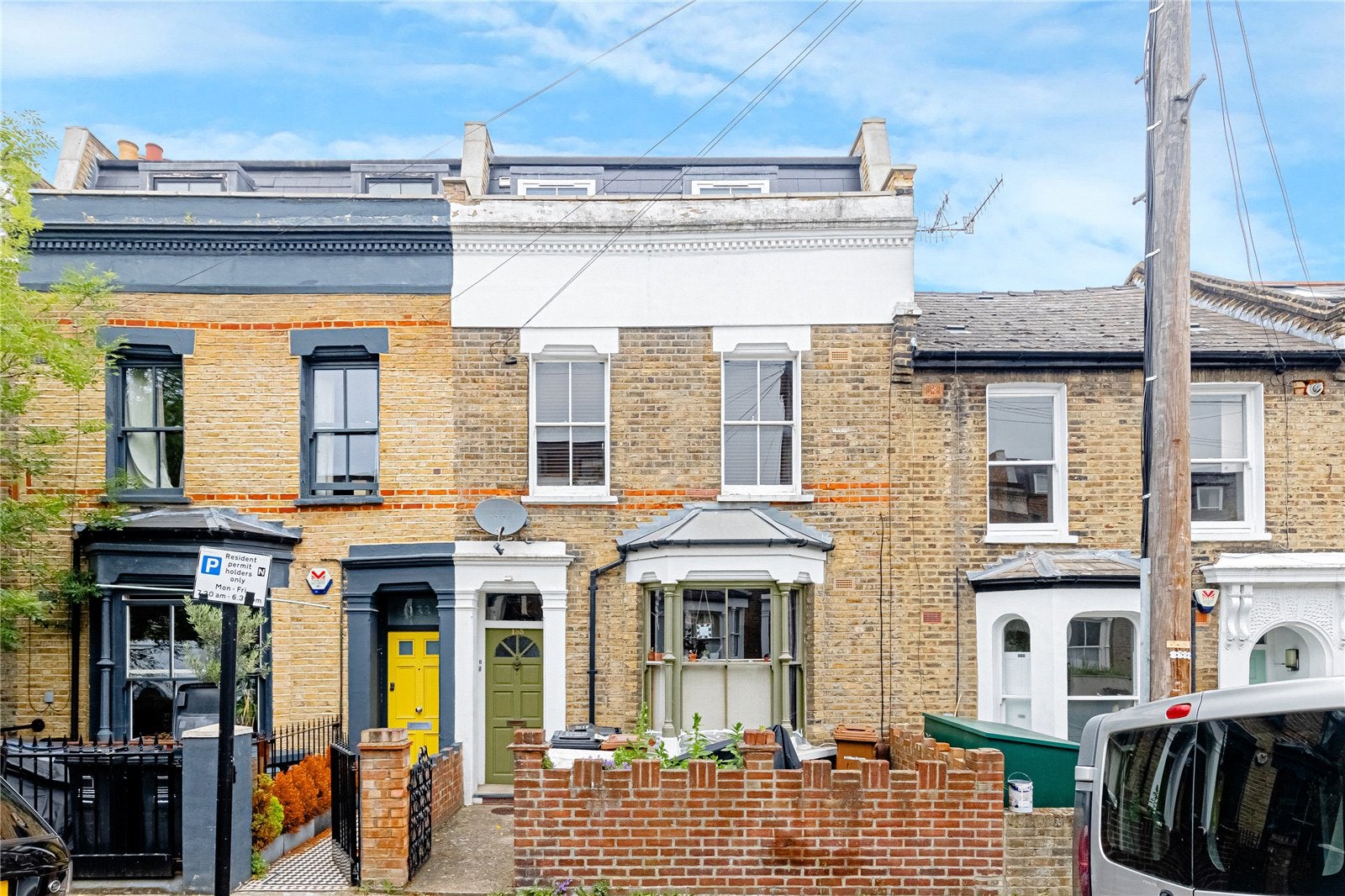 Flat Rushmore Road in Greater London