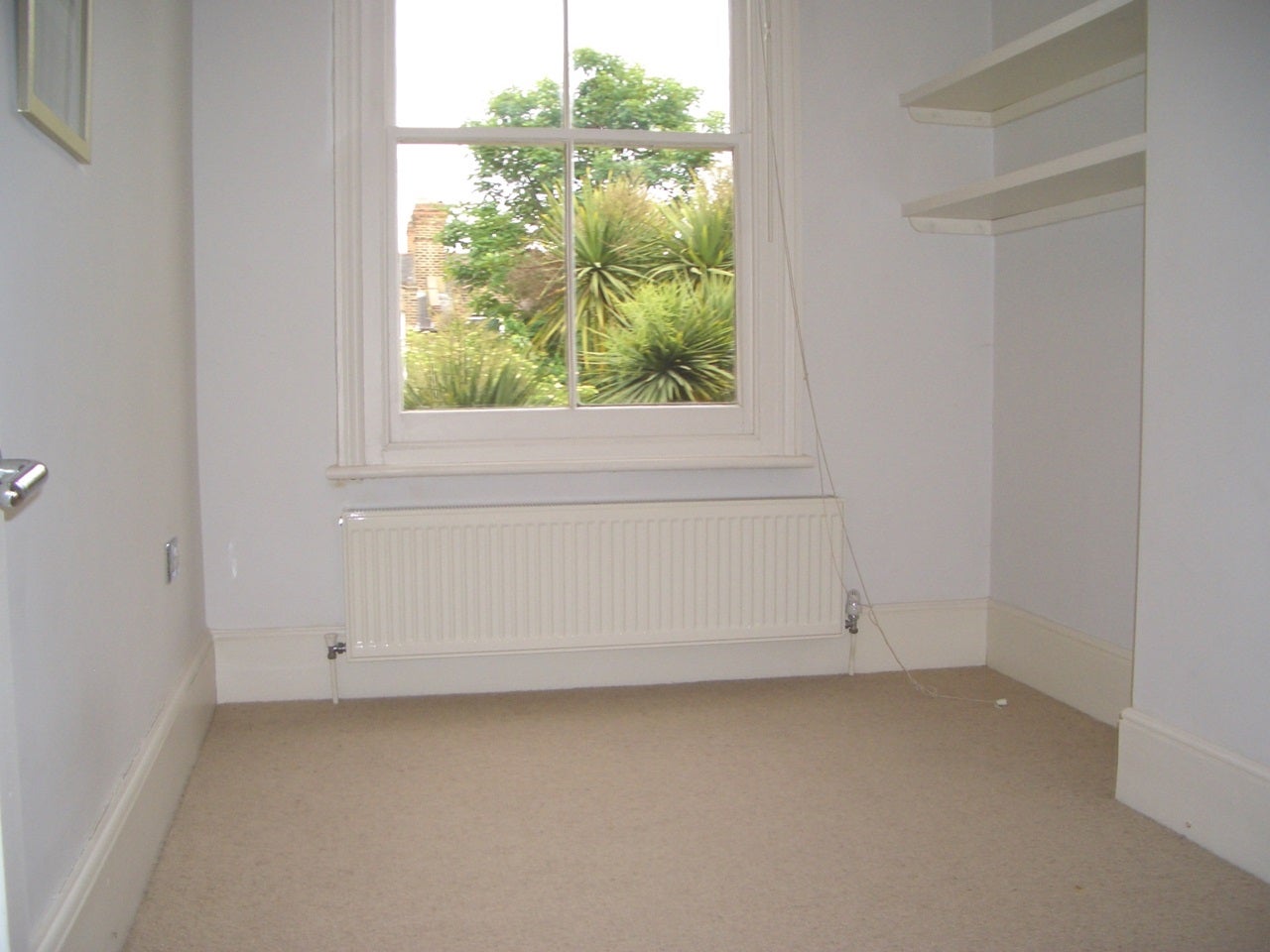 Flat Romola Road in Greater London