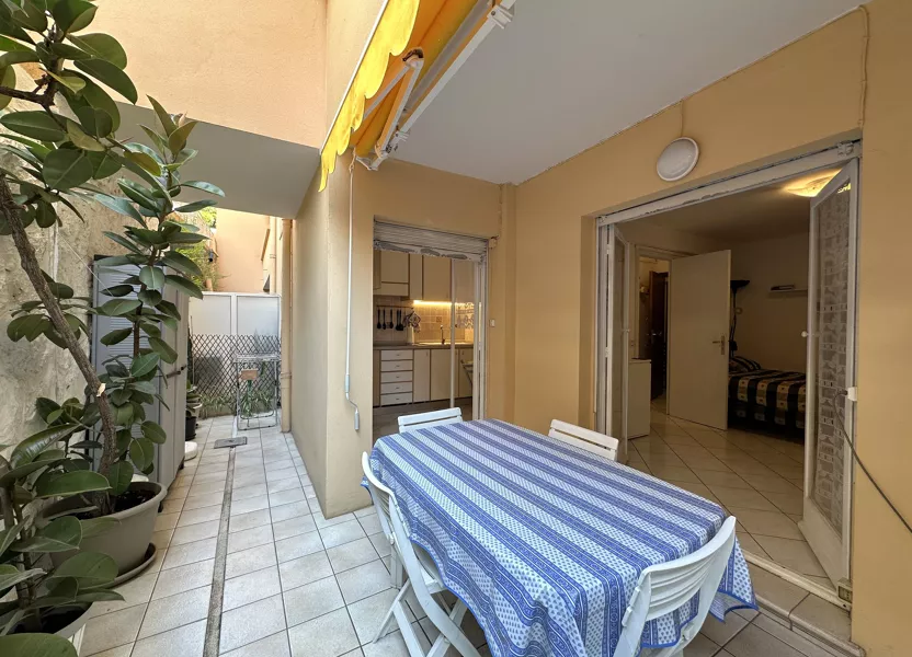 Flat Avenue Boyer in Menton