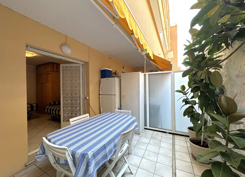 Room Avenue Boyer in Menton