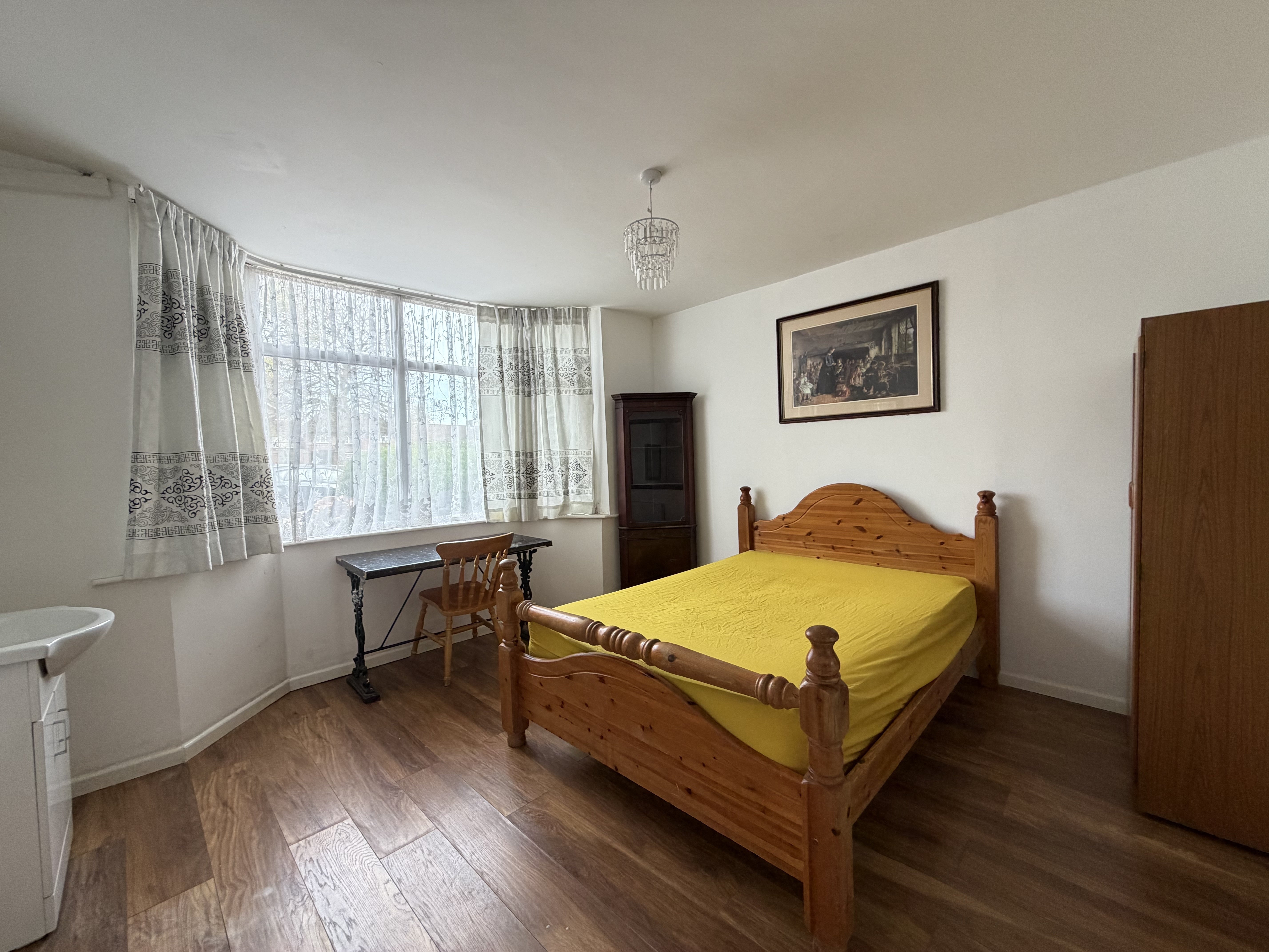 Flat Dunstable Road in Luton