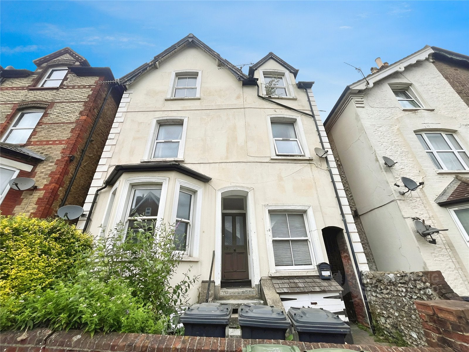 Flat Farnham Road in Guildford