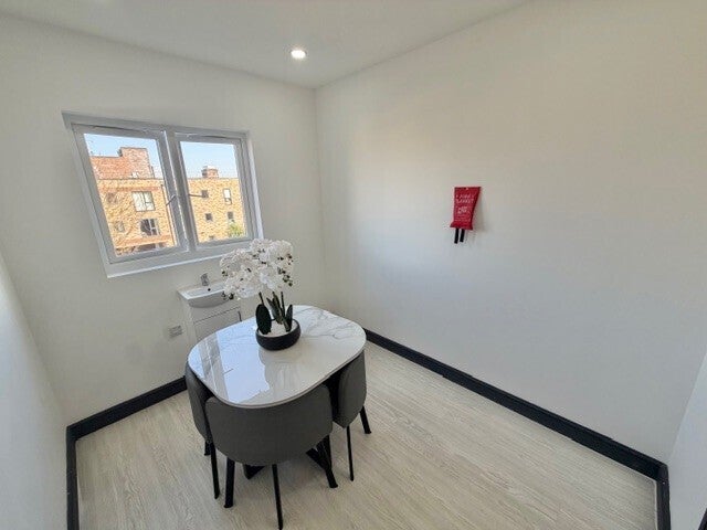 Room Glenhurst Road in Southend-on-Sea