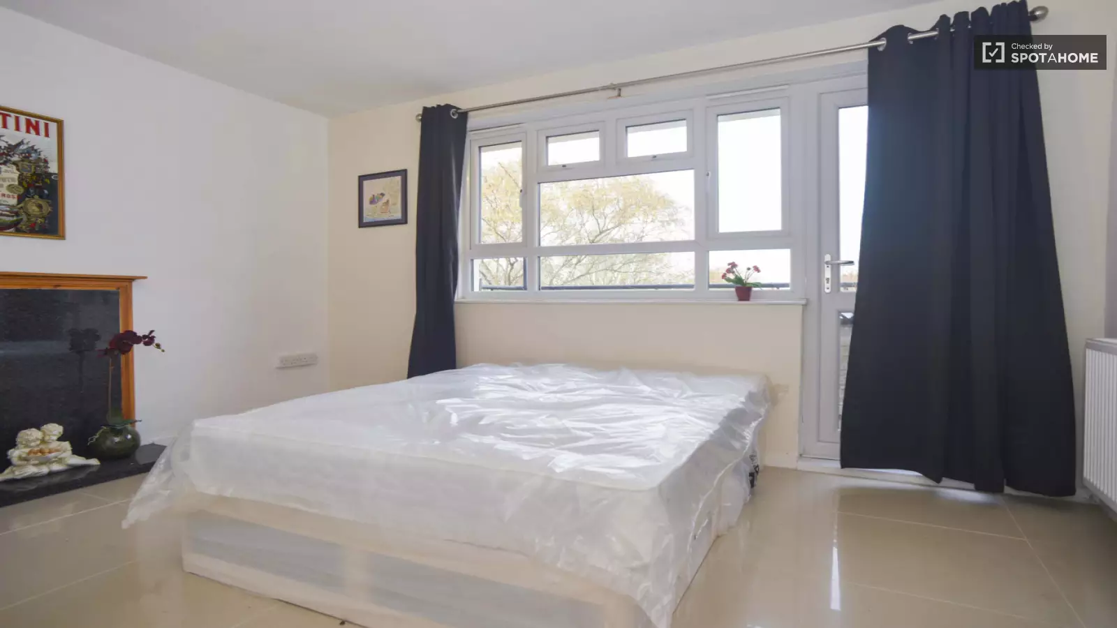 Flat Aldrington Road in Greater London