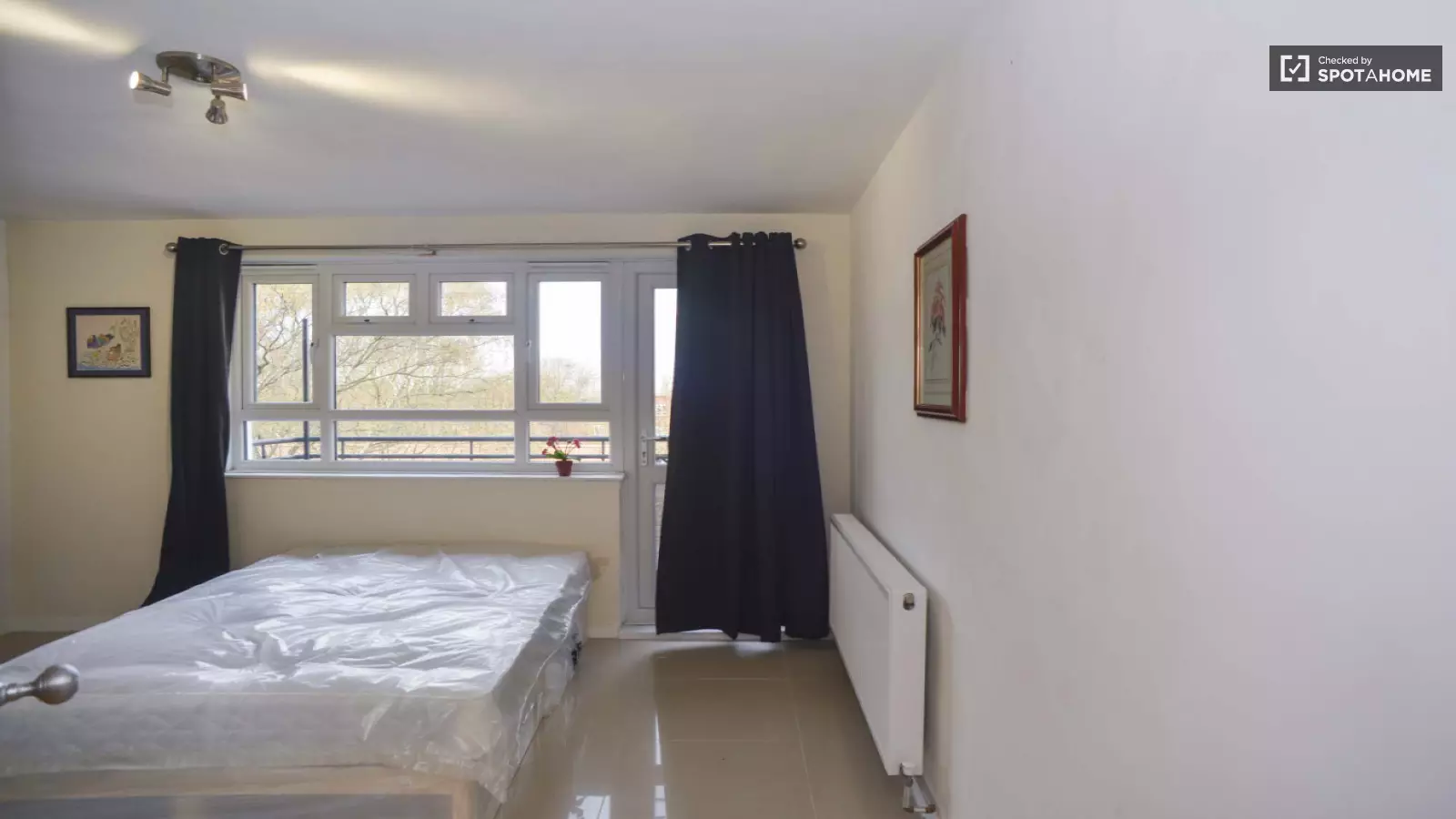 Flat Aldrington Road in Greater London
