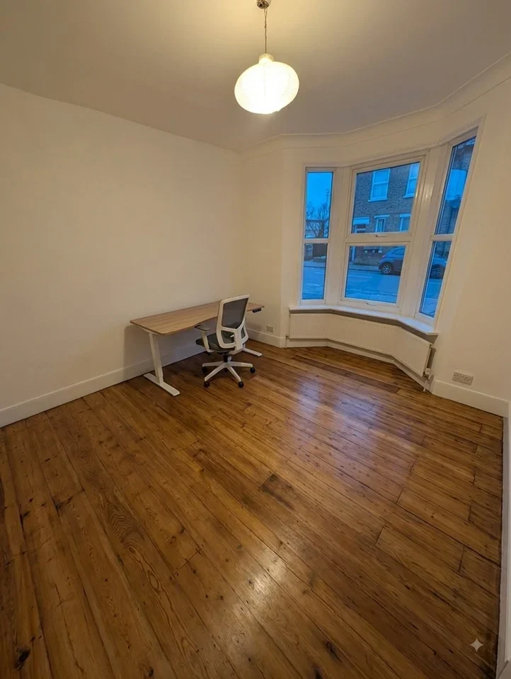 Room Winchelsea Road in Greater London