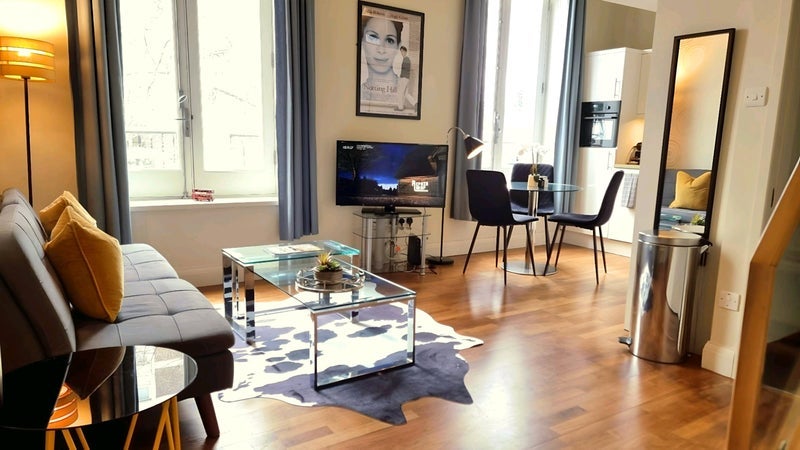 Flat Ladbroke Grove in Greater London