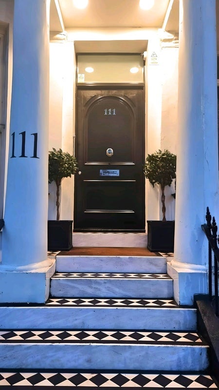 Flat Ladbroke Grove in Greater London